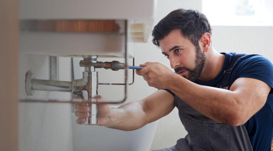 Local expert plumbing services in Hecker, IL